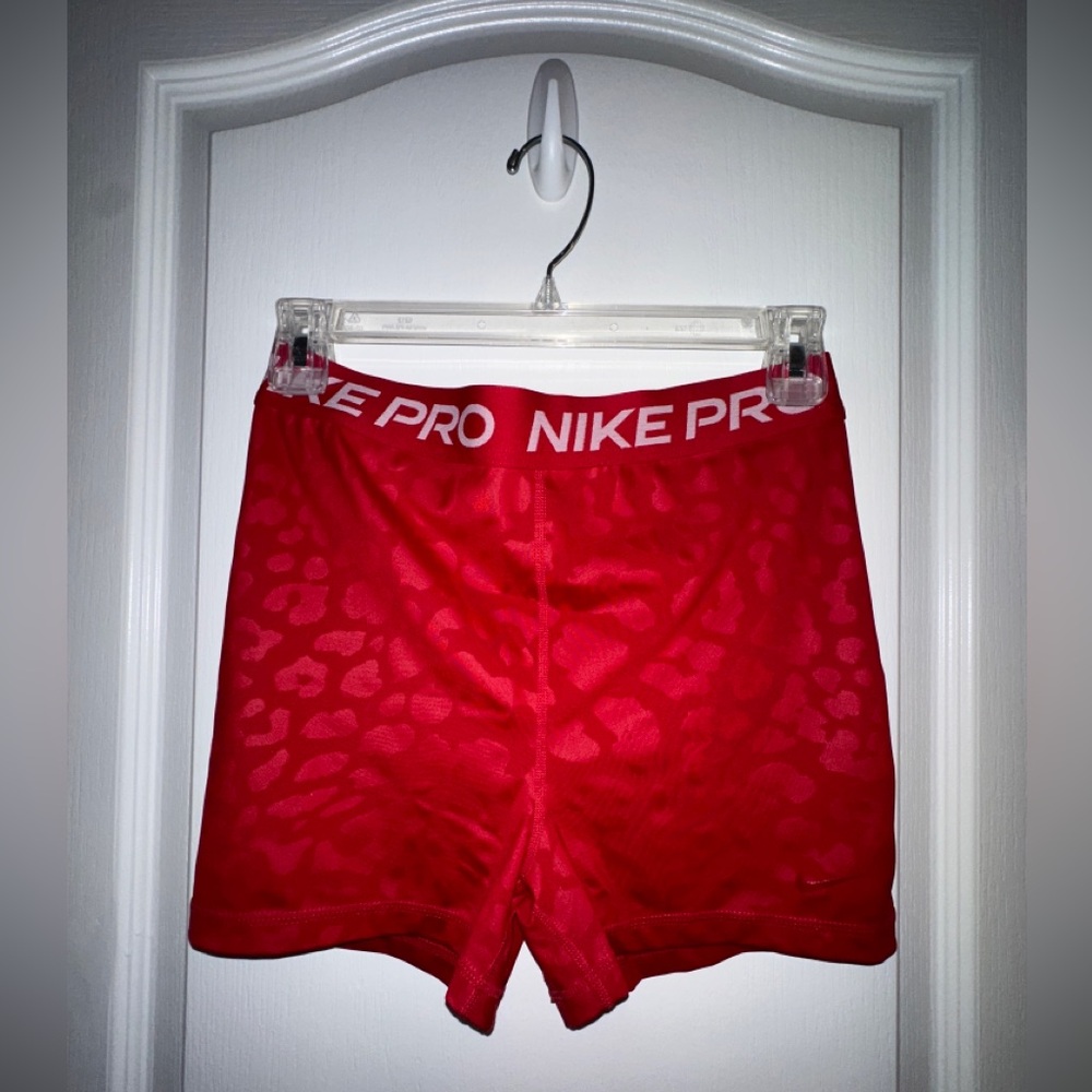 Red Nike pros
